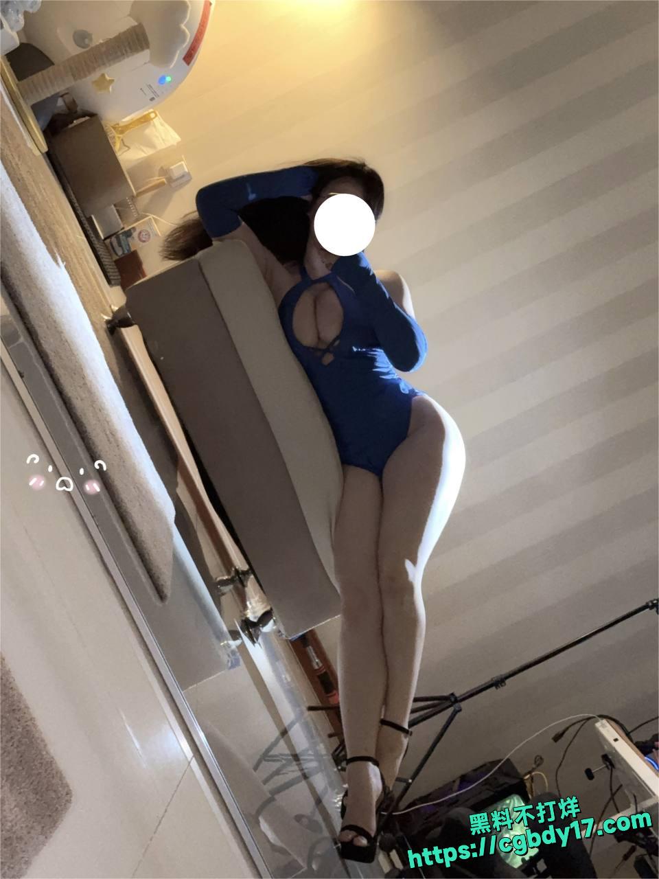 极品蜜桃臀巨乳反差婊16