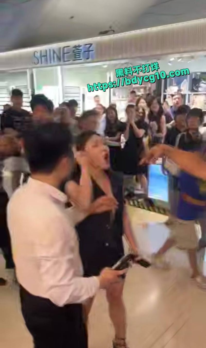 天津大悦城打架4