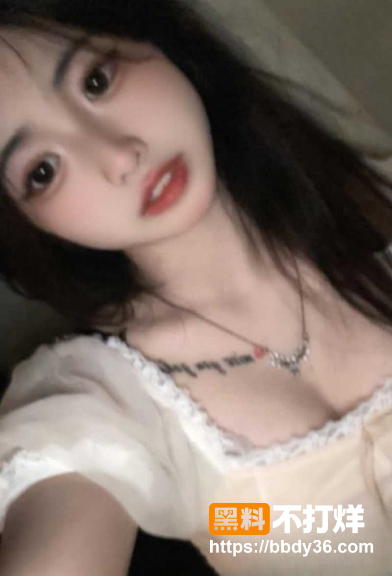 学生妹情侣私拍流出2