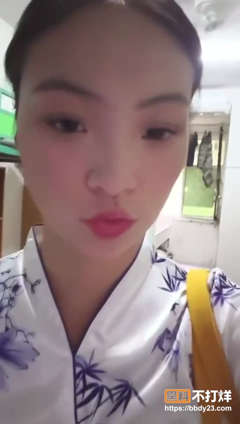 眼镜学姐 7