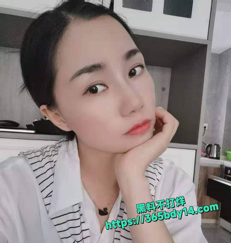 新加坡反差纯欲留学生梁思思不雅私拍流出