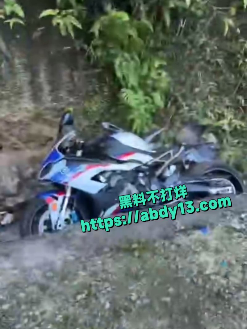 网红袁聪摩托骑手出事故1