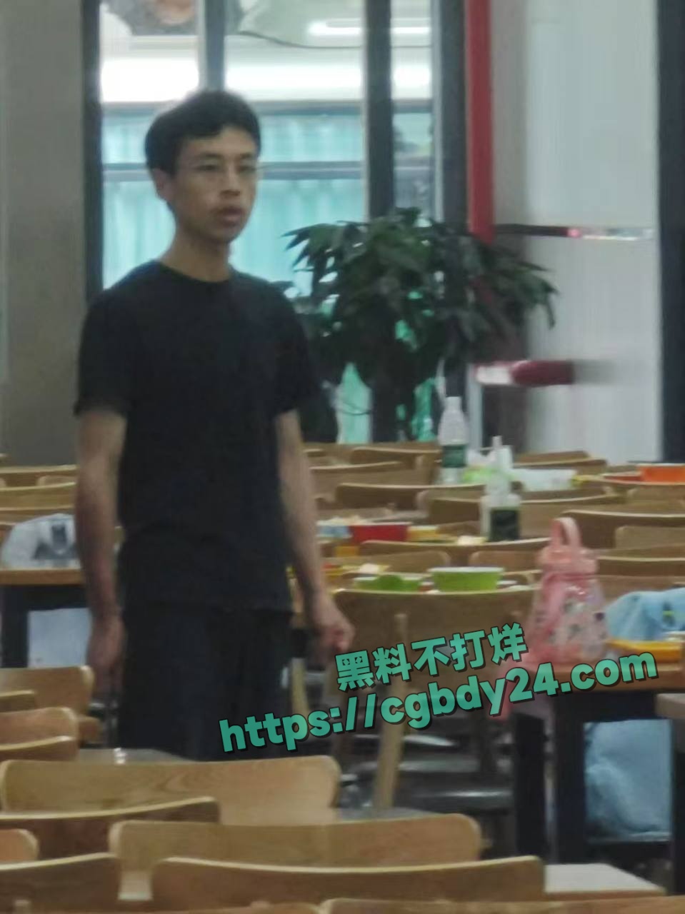 武汉大学食堂无差别砍人13