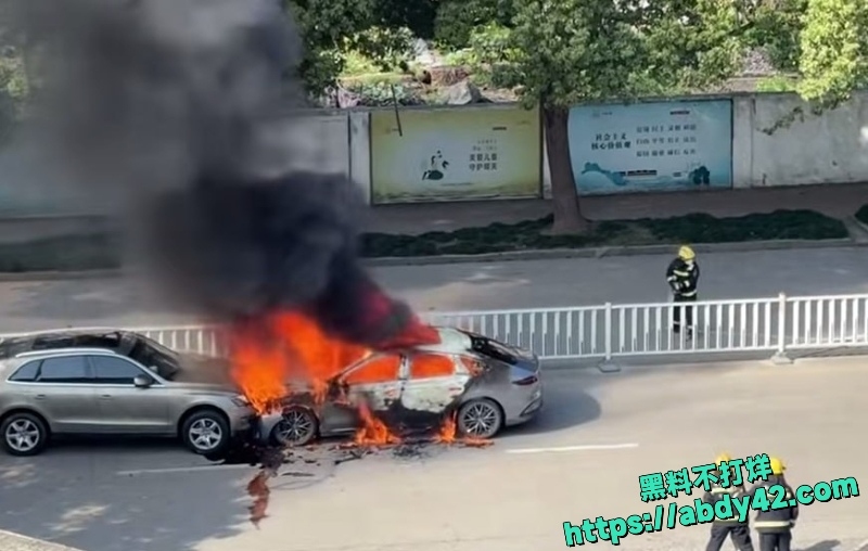 台州半坦小区附近发生一起严重交通事故2