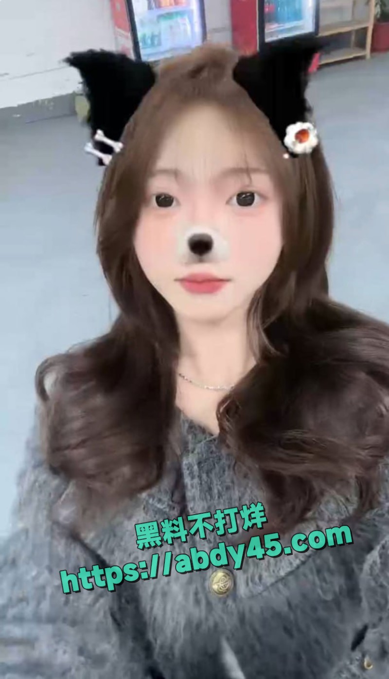 江苏常熟理工大二女生张丽冉