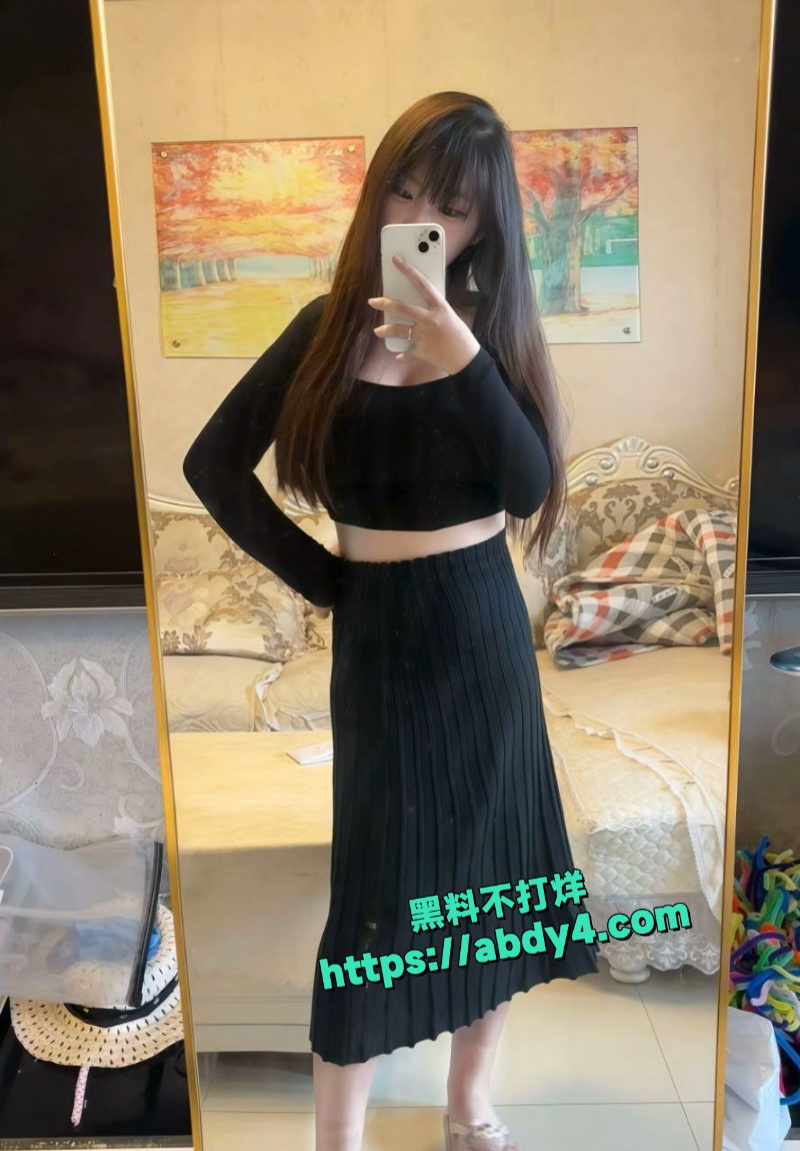 辽宁盘锦清纯妹子赵依私拍流出 3