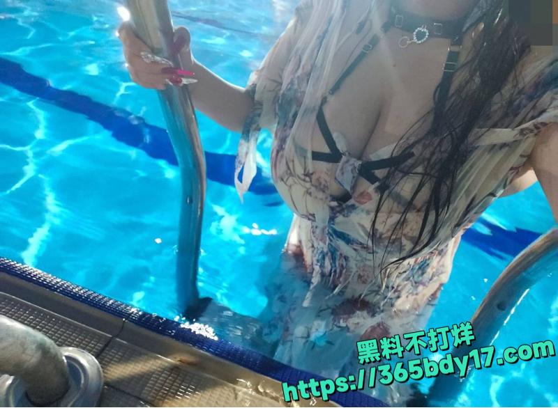 巨乳坦克女网调视频流出3.