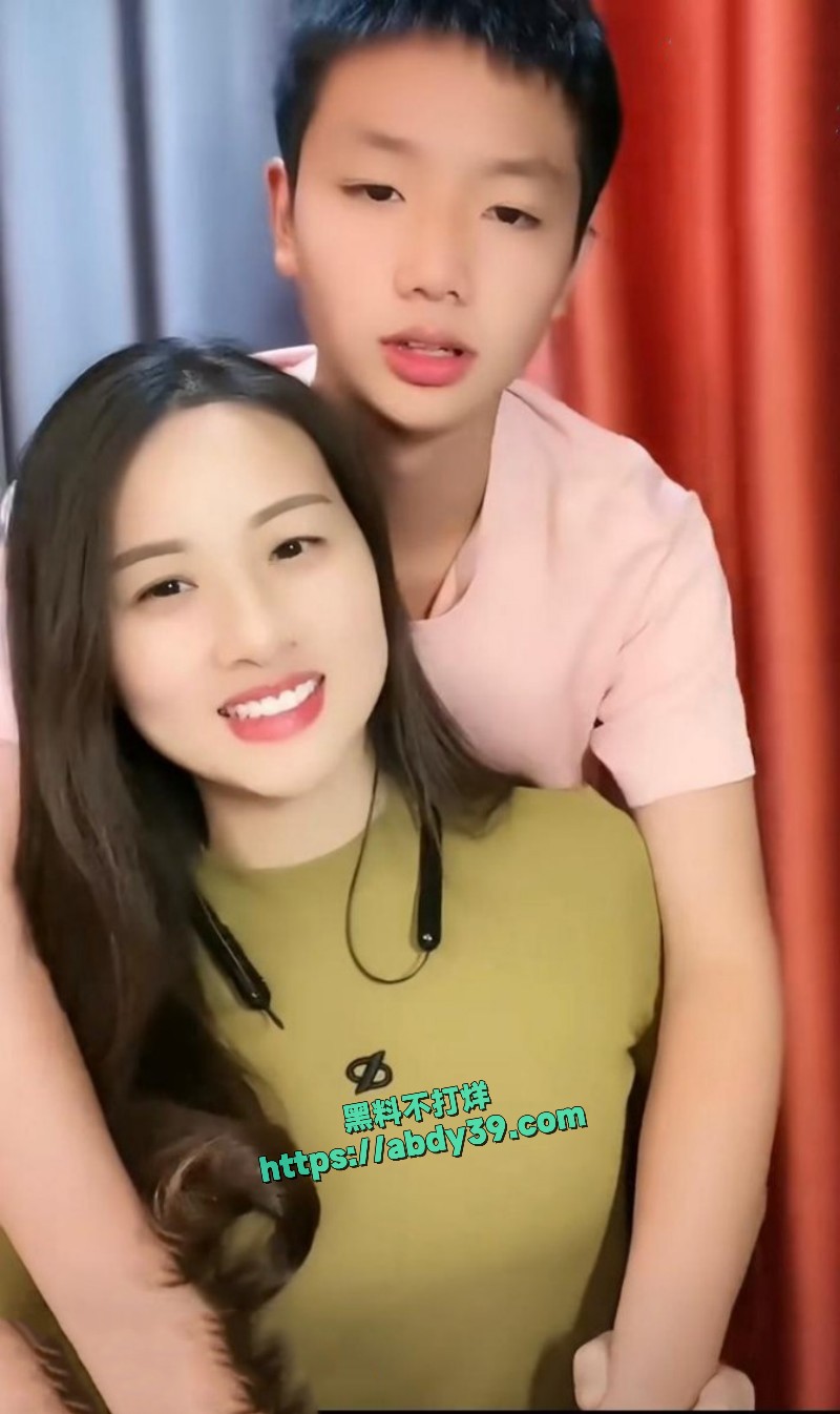 火爆全网的小红书乱伦母子14