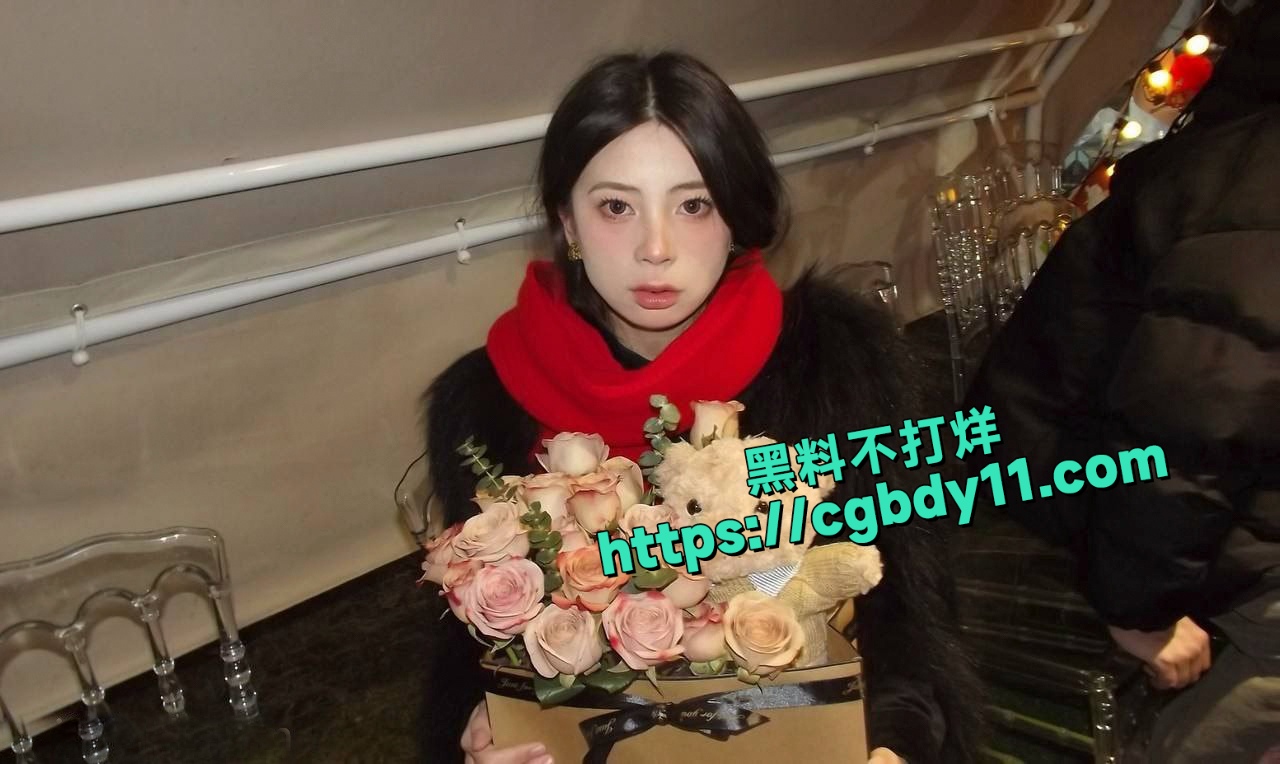 长春清纯白嫩美乳女大学生和男友自拍性爱视频1 (1)