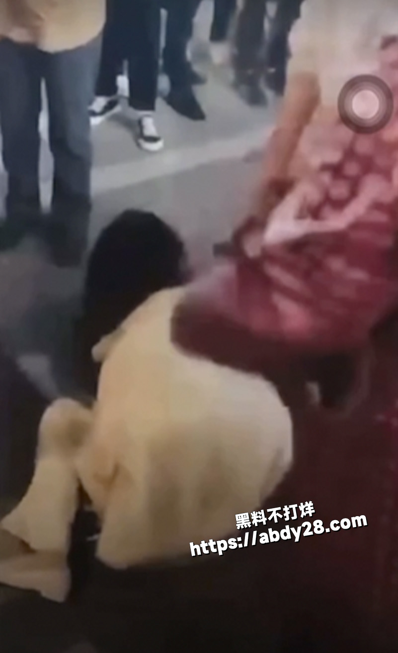 平潭万豪路边抓小三