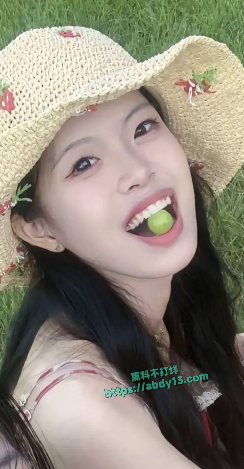 抖音网红Mignon与金主裸聊视频流出 4