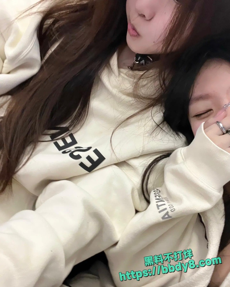揉胸自慰高潮连4