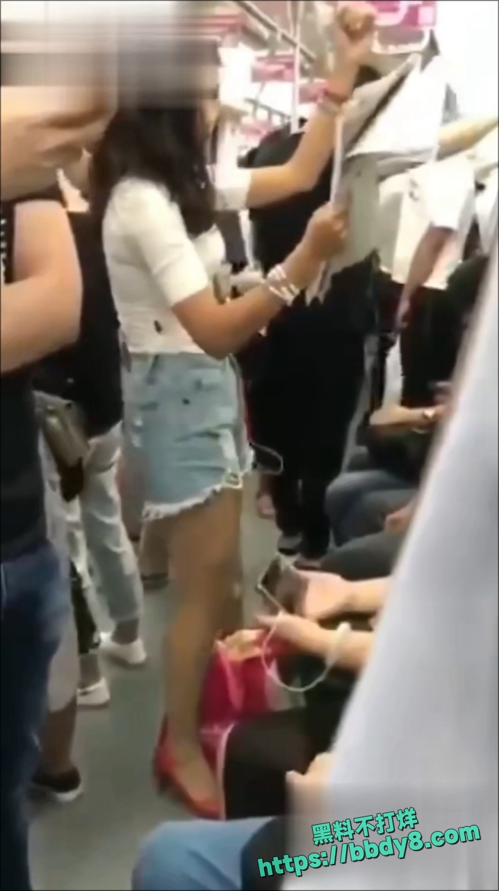 围观群众直接看傻眼8