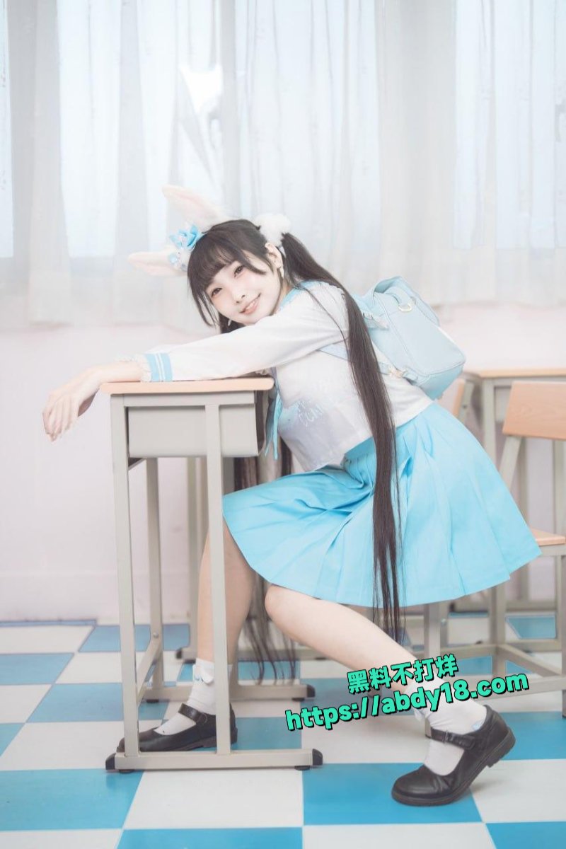 嫩妹落落Raku水手服自慰7