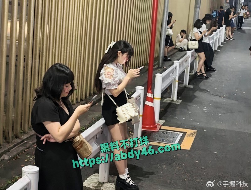 出国卖淫的年轻日本女 7