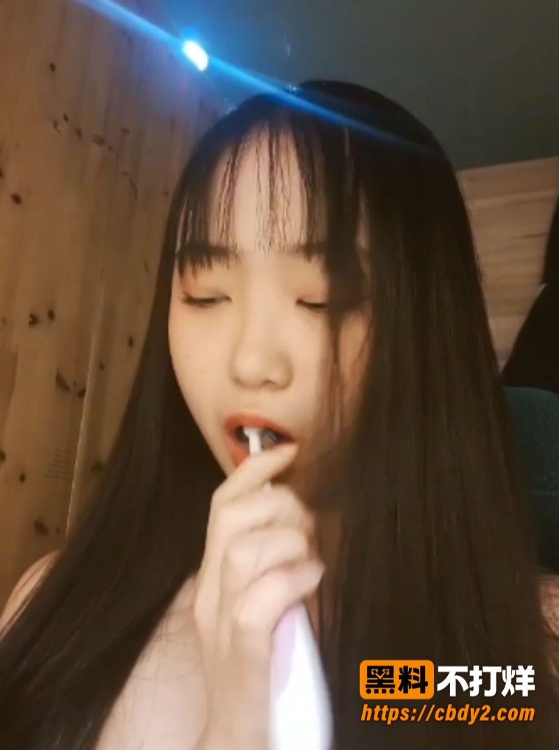 清纯少女福利姬黄晓盈3