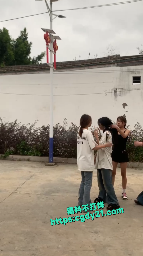 精神小妹霸凌4