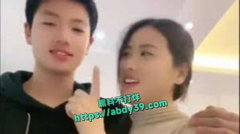 火爆全网的小红书乱伦母子25