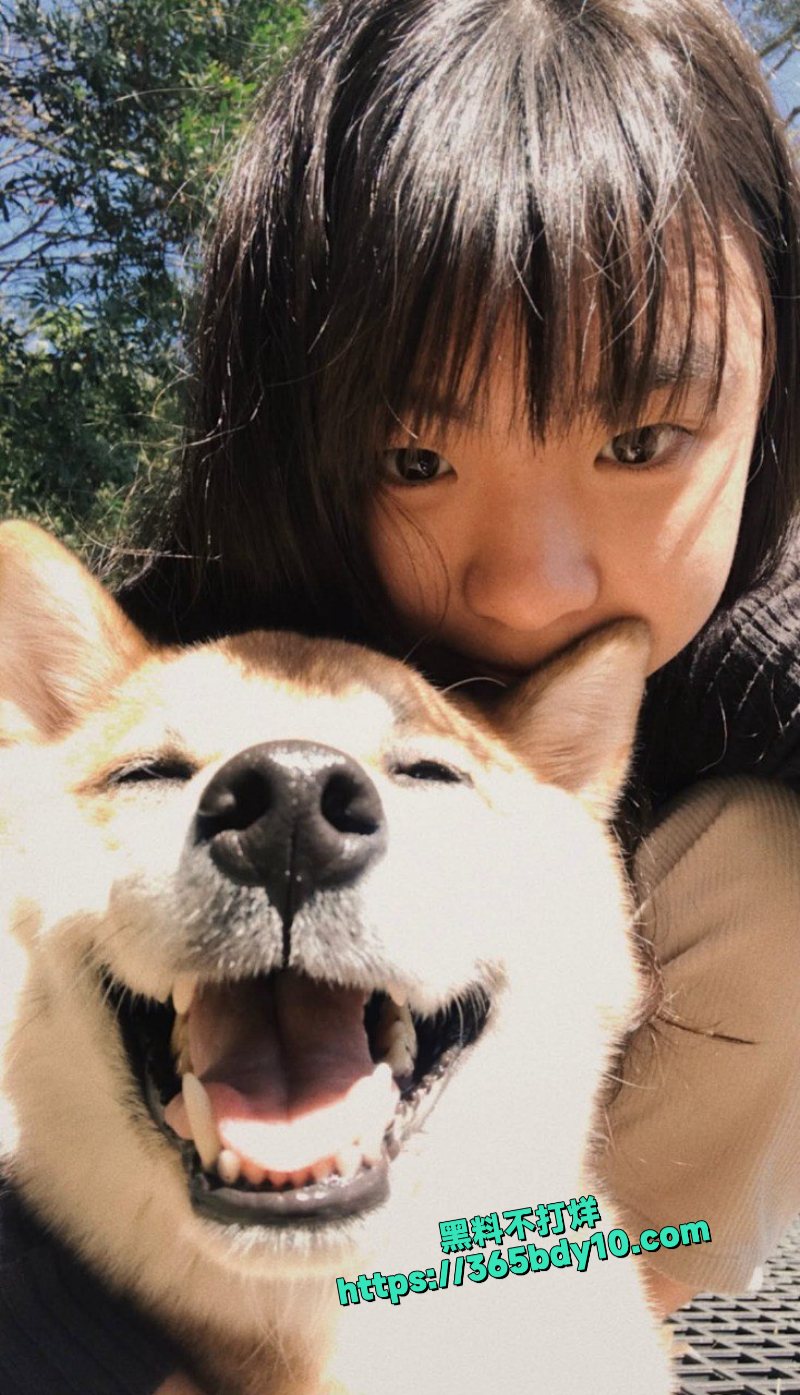 林嘉仪早期自拍给前男友的漏脸全裸自慰视频被曝光了14