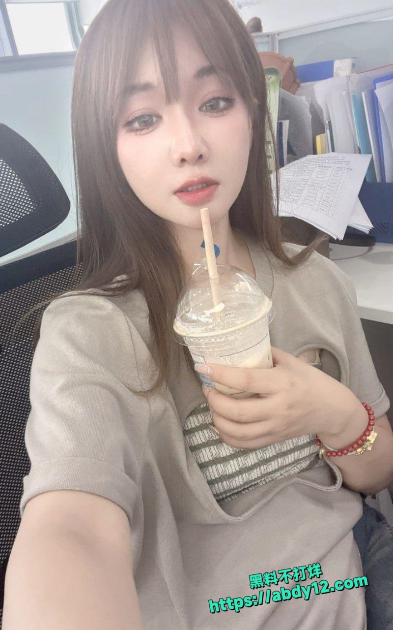 风骚美艳御姐女同事4