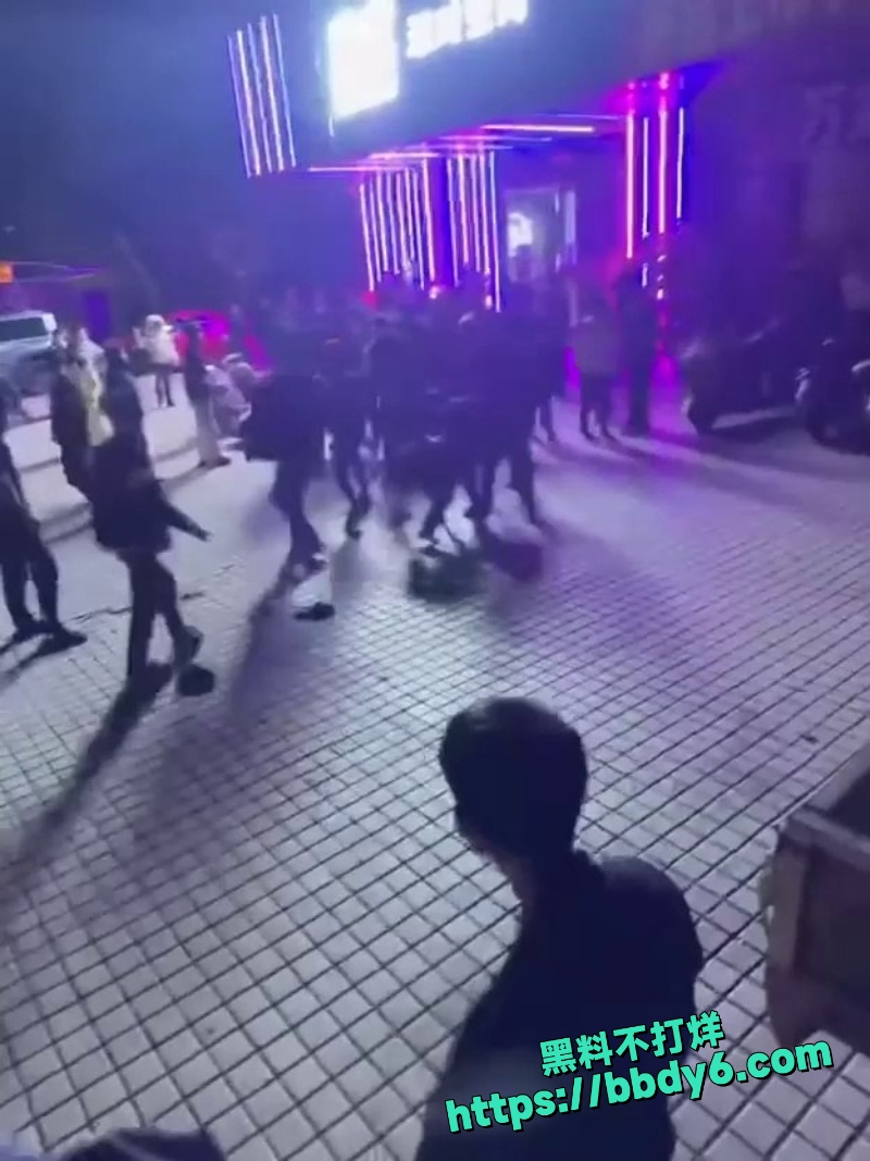 精神小伙 8