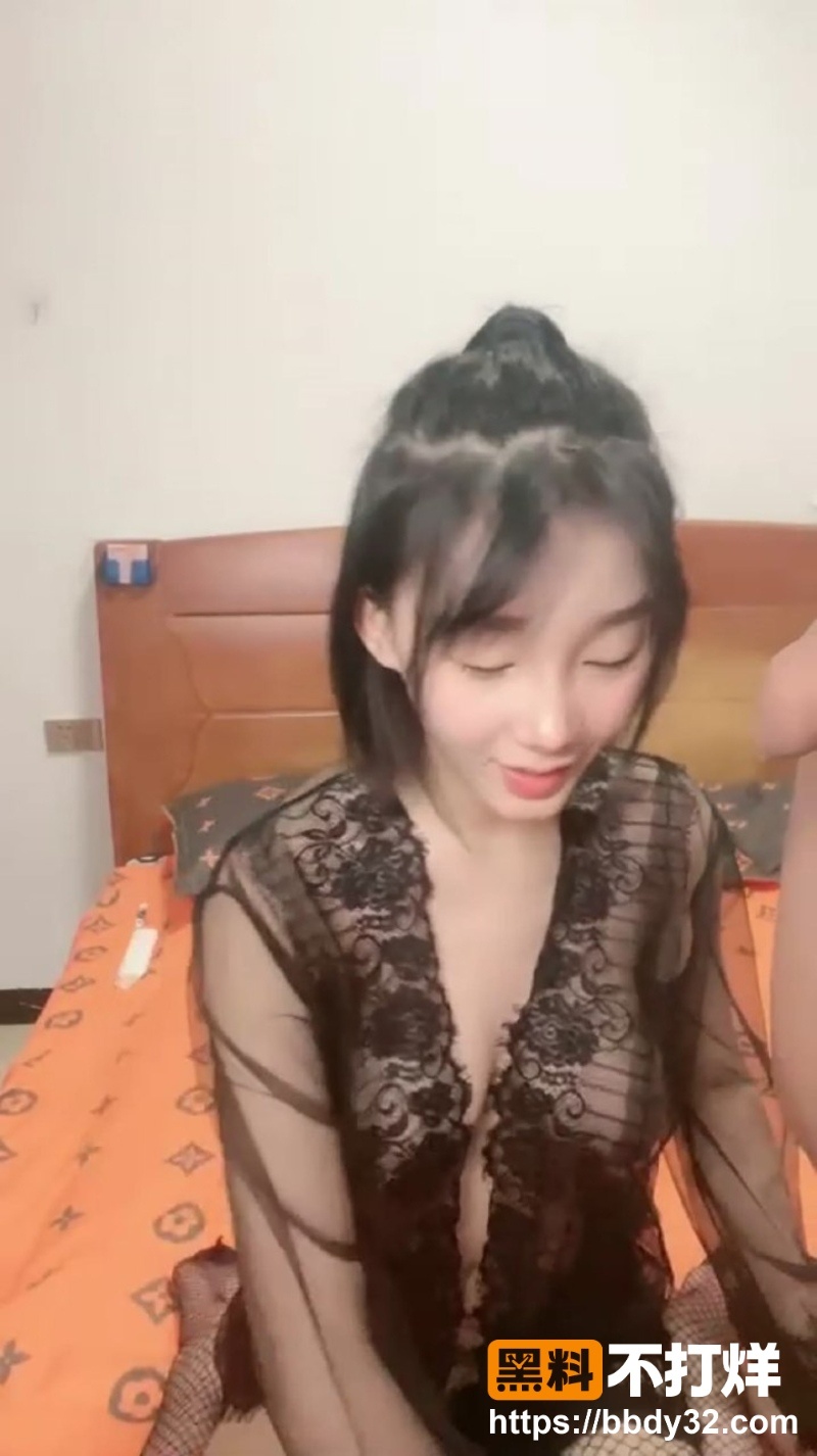 小萱啊黑色蕾丝透视睡衣5
