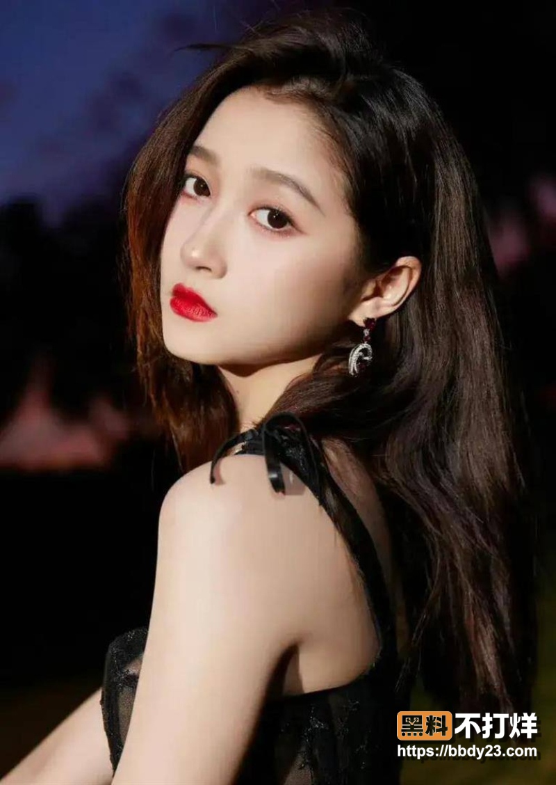 关晓彤 11