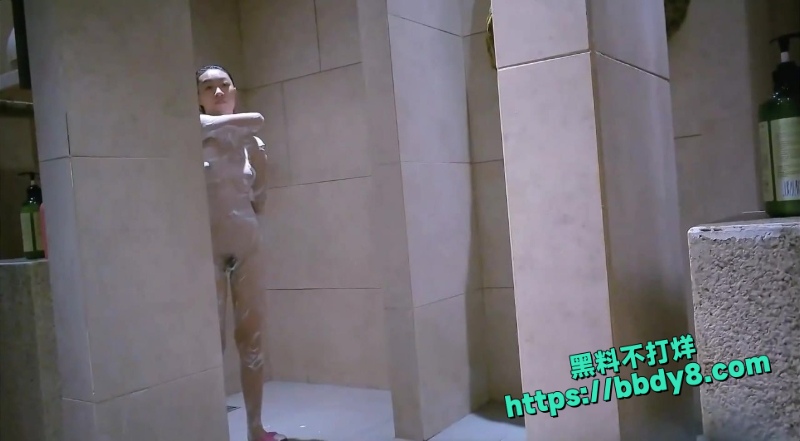 女大学生 2