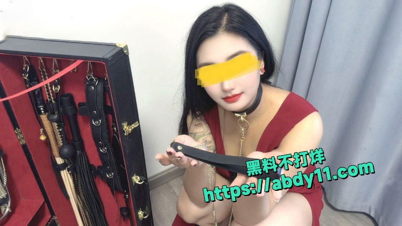 高颜值美女被当狗一样sm爆虐 3