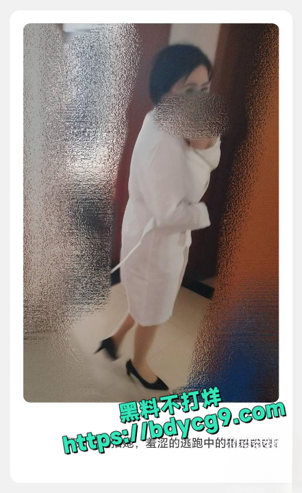 52岁肥女医生舅妈私拍曝光8