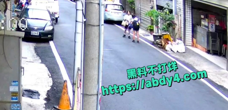 台湾苗栗邱姓男子随机斩人案监控曝光 8