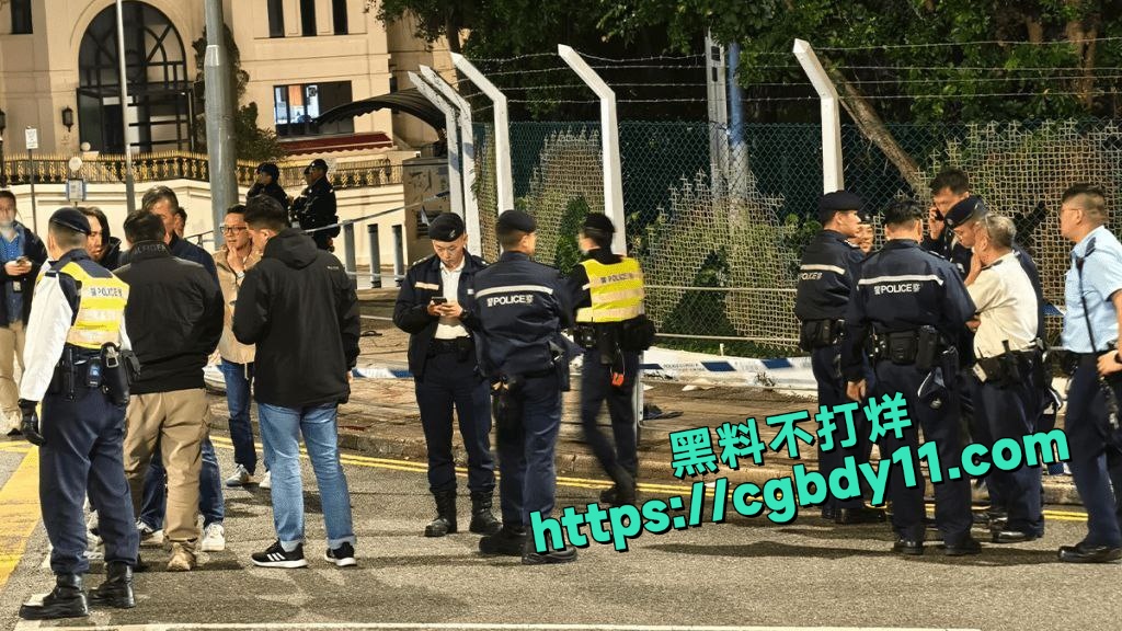 一名52歲男子於街頭被兩名刀手追斬，身體多處中刀送院後不治10.jpg