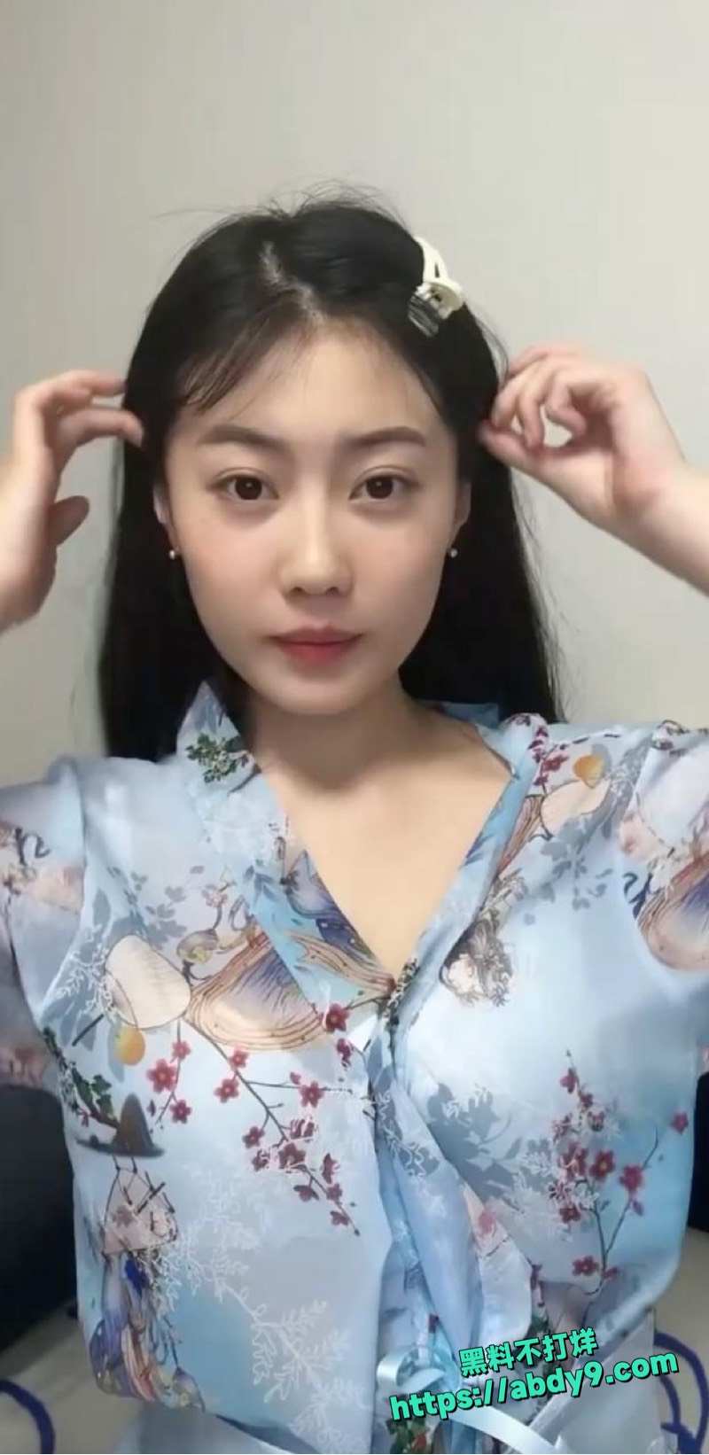 虾滑QQ大尺度裸聊视频1