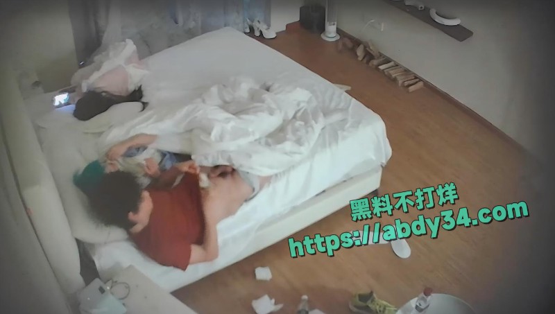 乐橙盗摄两女一男开房4