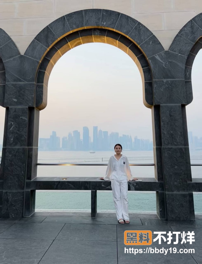 小红书博主在外网卖福利视频7