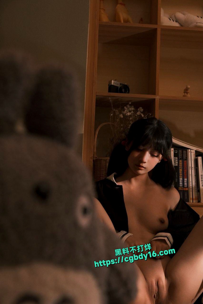 童颜巨乳女大学生星野柒兔的私拍福利16
