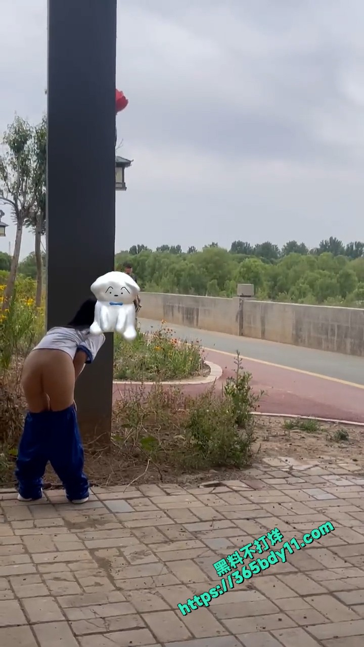 竖版模版.00015312.Still036