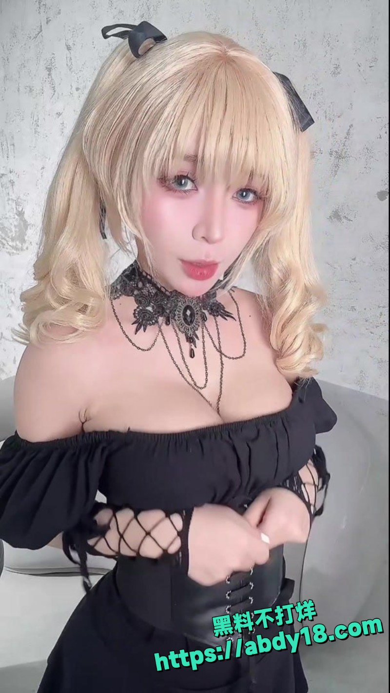 高颜值美少女Cos诱惑4