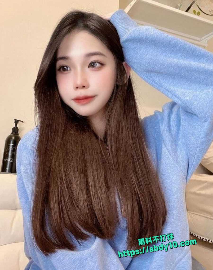 海南精神小妹徐念慈1