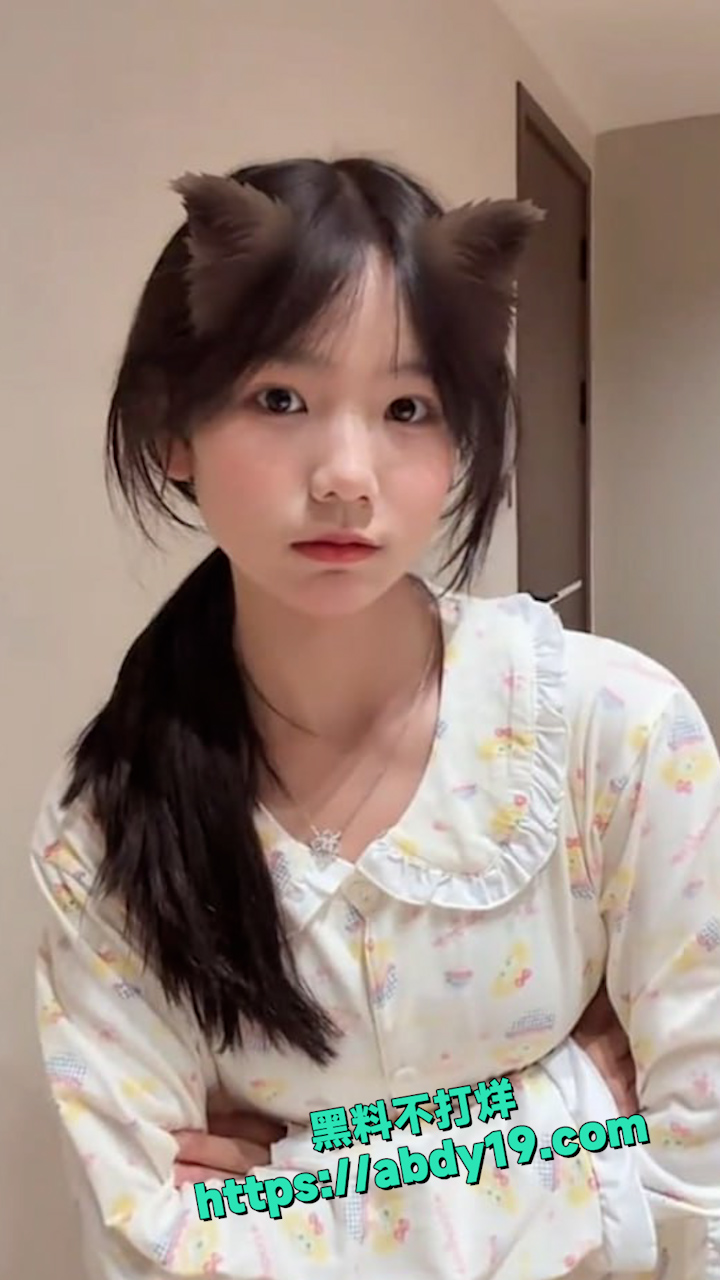 抖音百万粉甜系少女网红小新 5