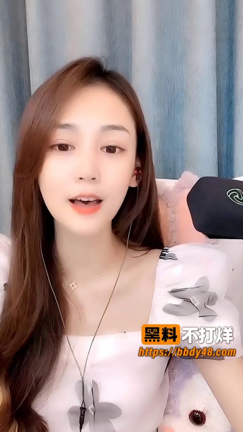 抖音女主播魏莹12