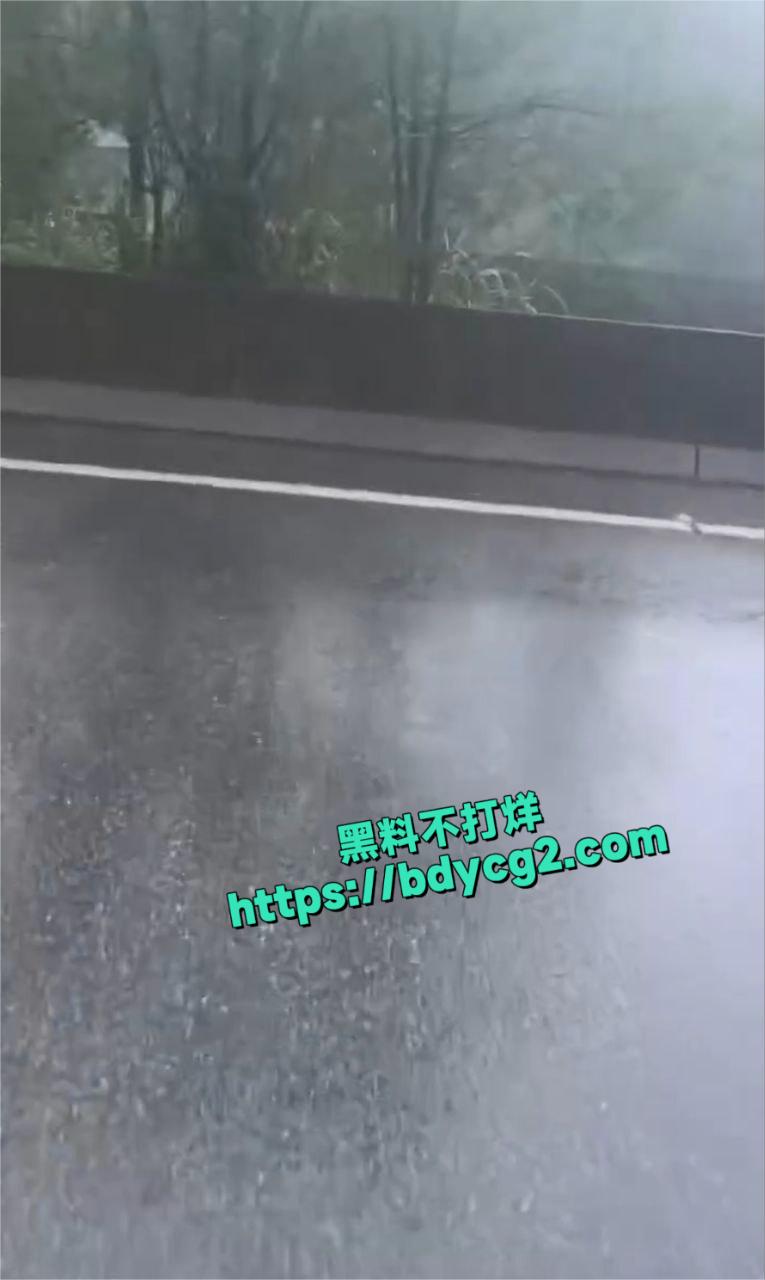 三都至榕江排洞高速大桥断了5