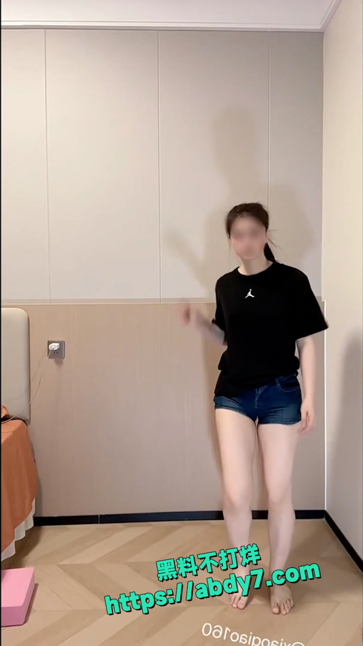 以安 女大学生一字马 7