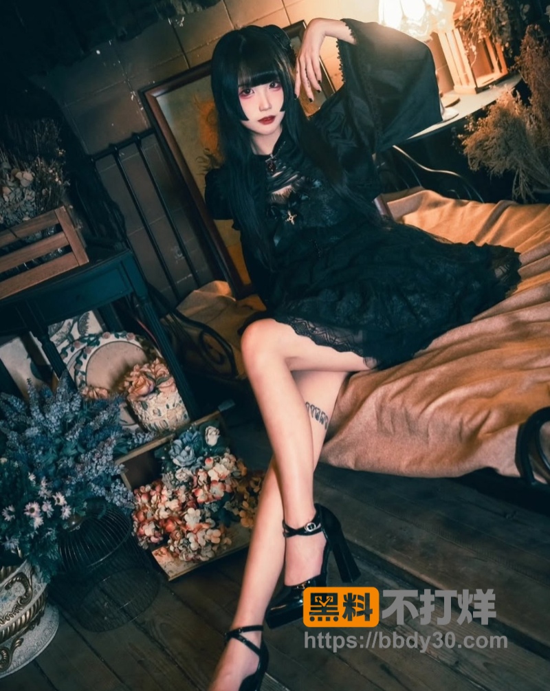 齐刘海cosplay小网红乐了16