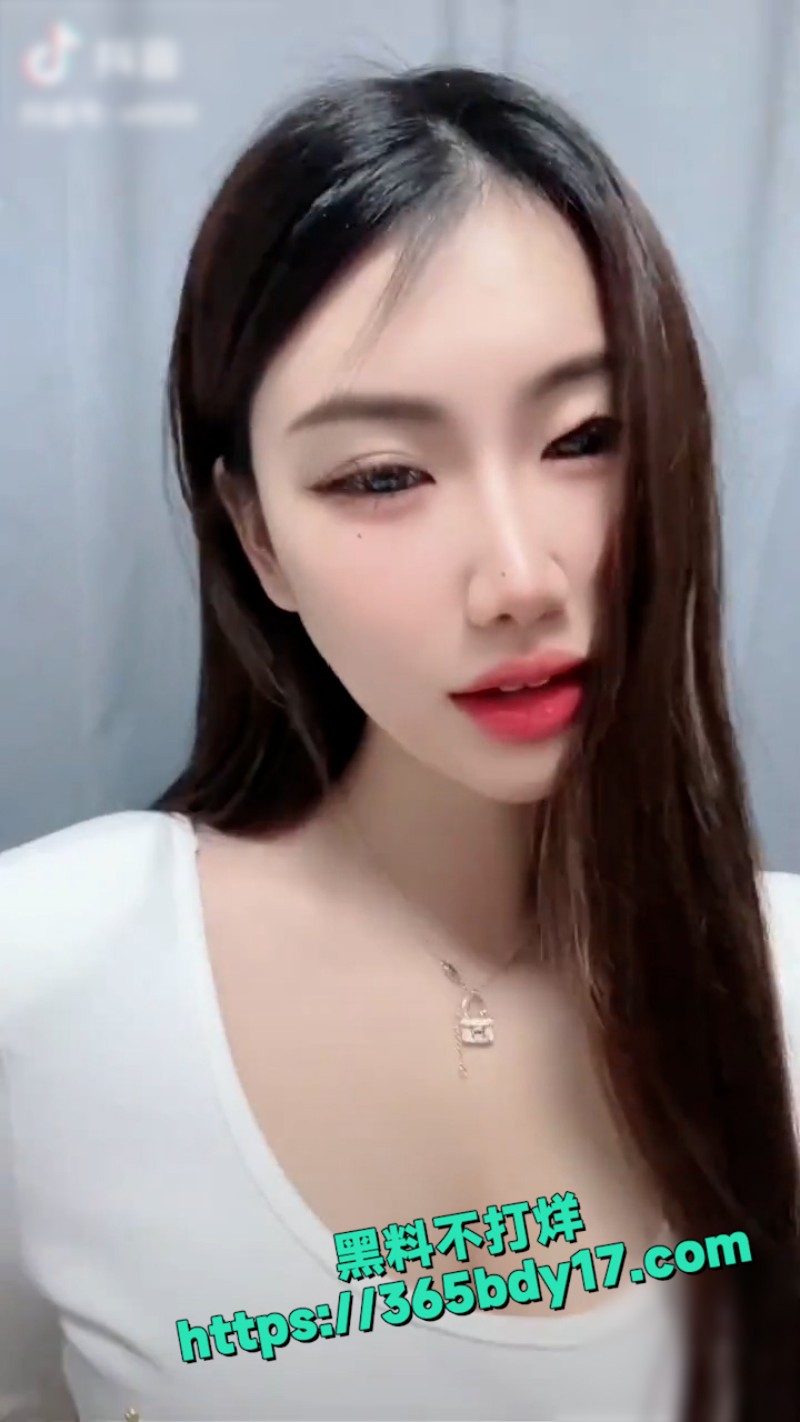 抖音骚气少妇冯笑笑 18