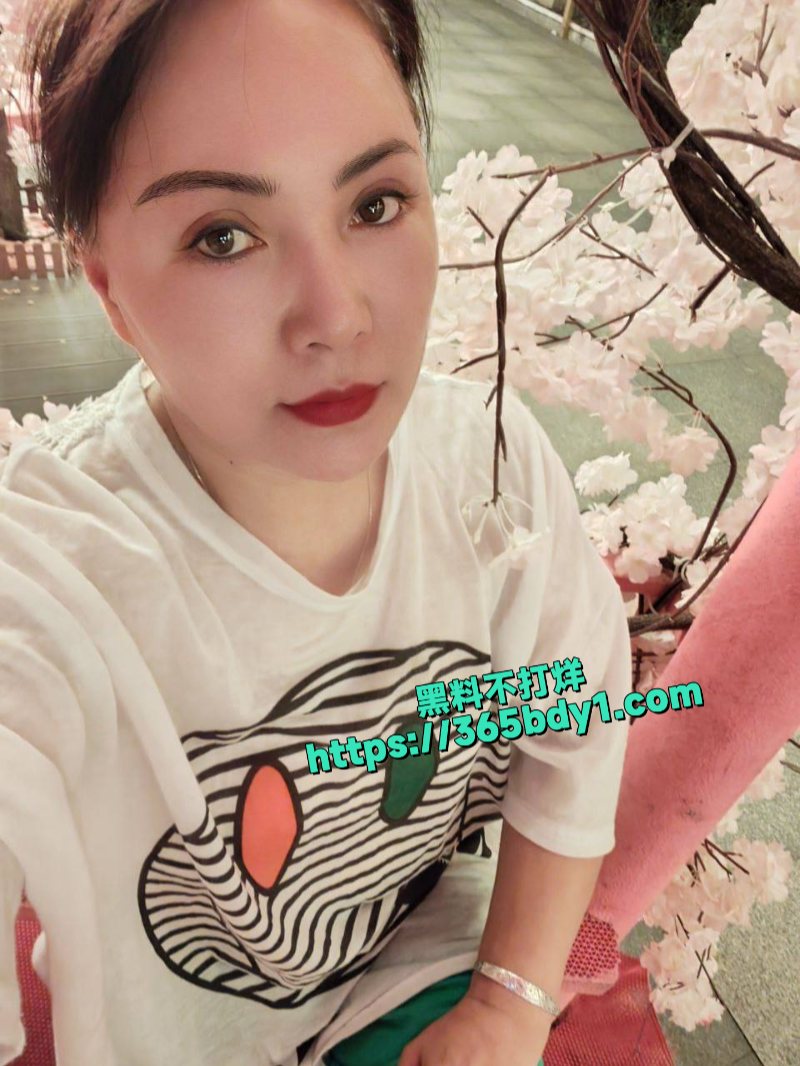 黑龙江熟女专门勾引男大学生泄欲女上位激情骑乘榨精3
