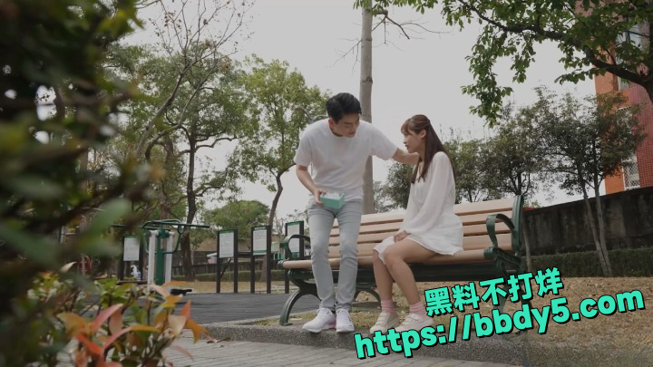 台湾萝莉女优  温芮欣2