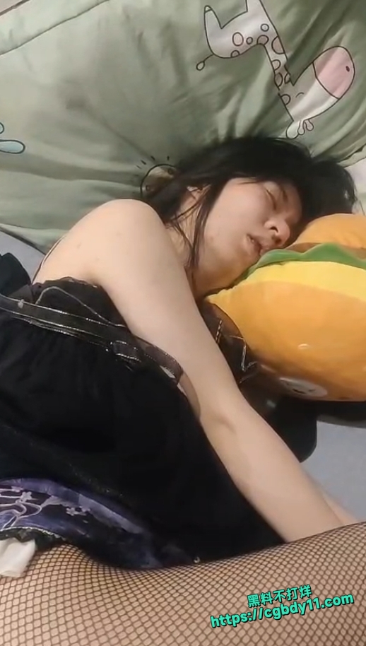 迷奸清纯美少女 (11).jpg