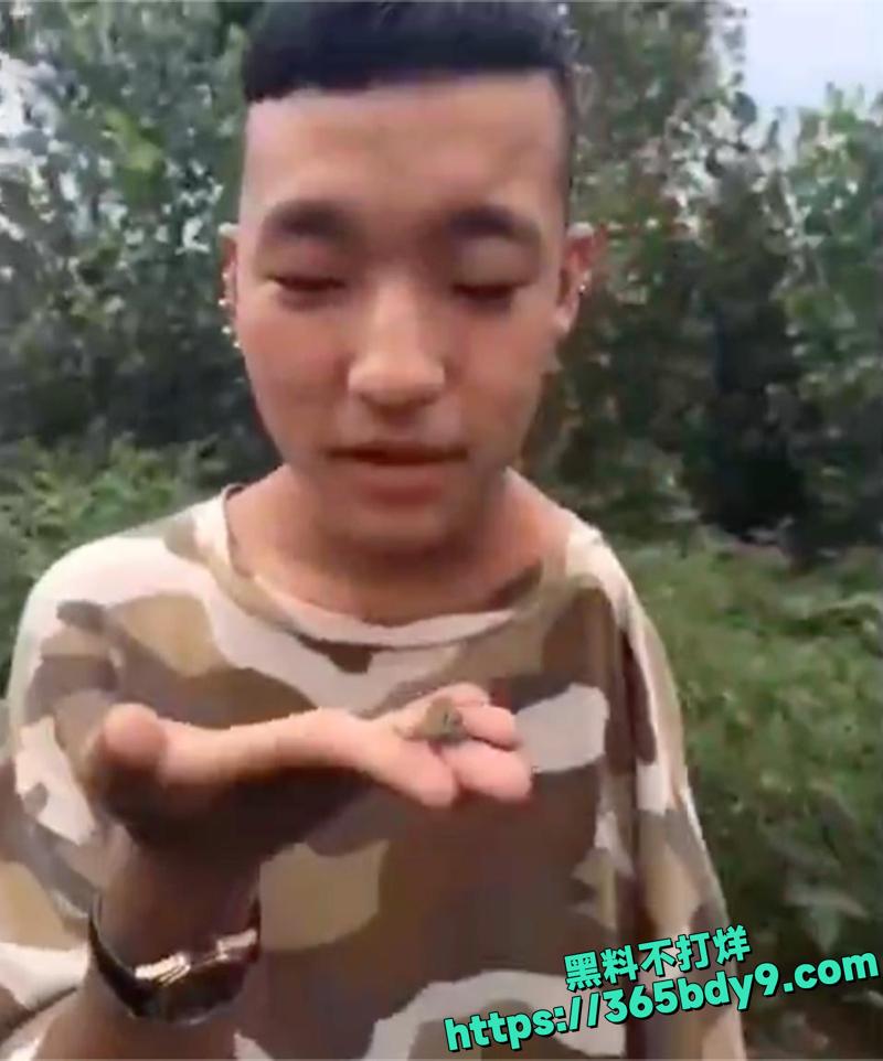 独臂胜哥快手早期吃播震撼全网3