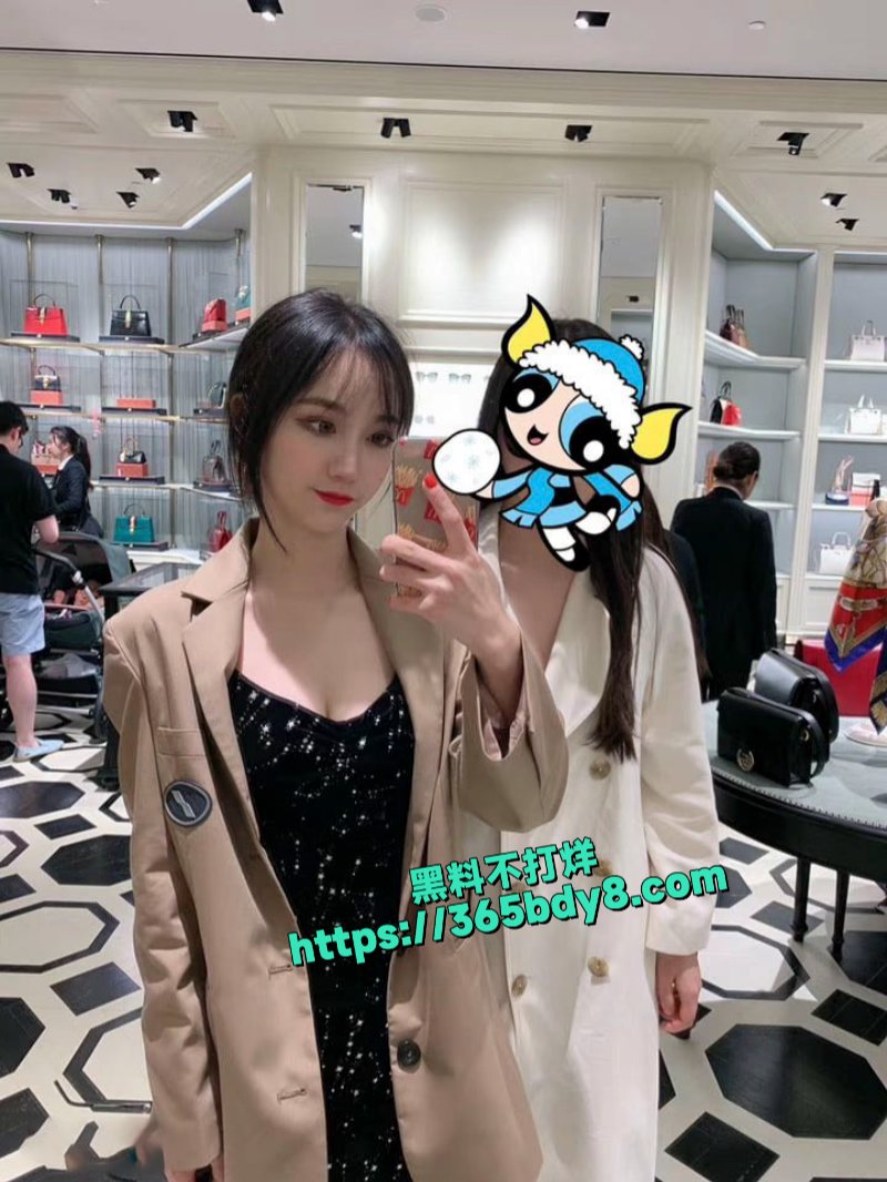 美女空姐和富二代男友之间的私密被渣男分手后曝光2